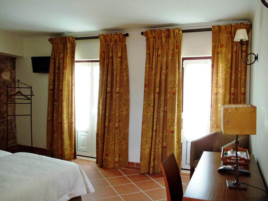 Casa Do Largo - Golega - Turismo De Habitacao Ξενοδοχείο Δωμάτιο φωτογραφία